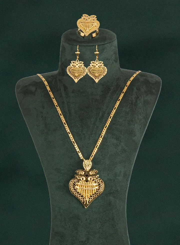 Love Set 18K Gold Plated Heart Design Contains Bracelet, Ring, Earrings and Necklace