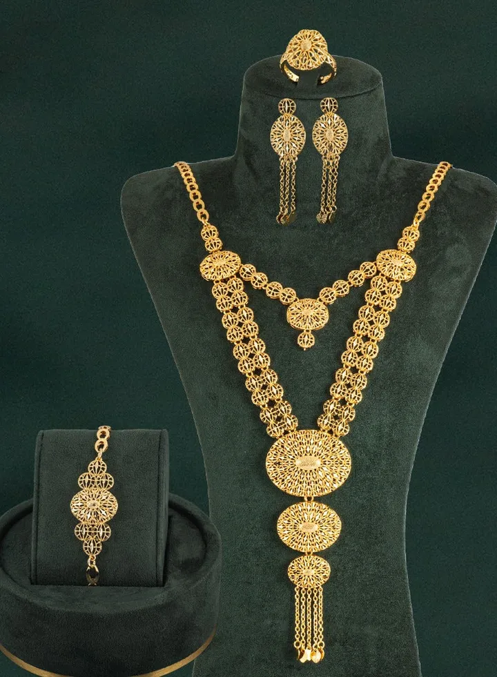 Golden Coral Set with Gold Glitter by Khatoon®