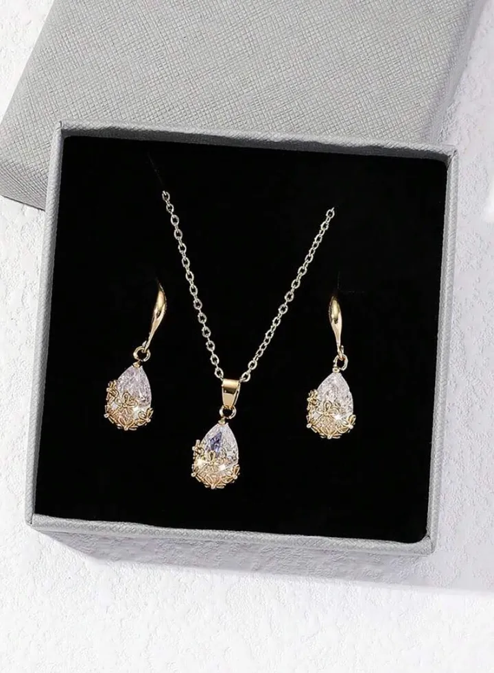 Gold Plated Stainless Steel Women's Necklace And Earrings Accessories Set