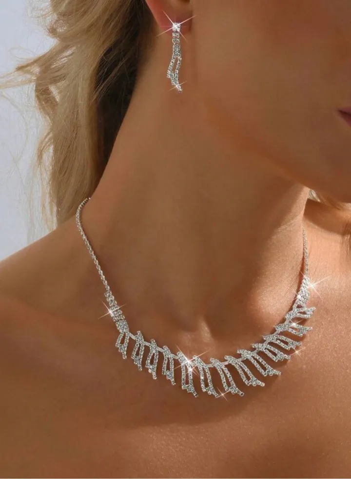 Elegant Zirconia Necklace & Earrings Jewellery Set For Women