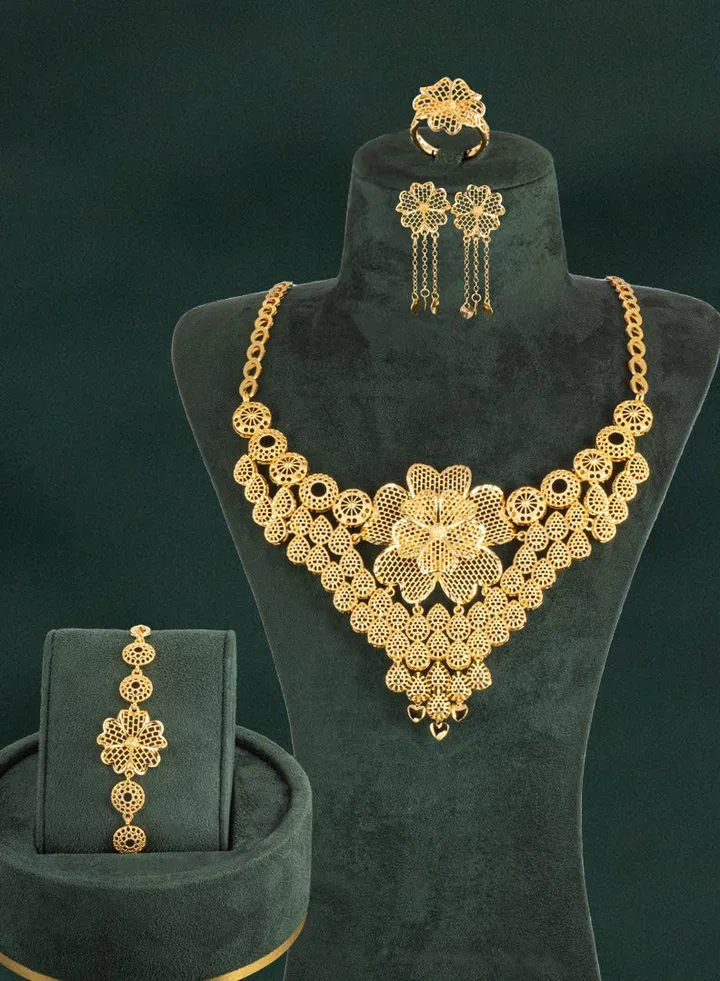 Golden Chrysanthemum Set with gold glitter by Khatoon®