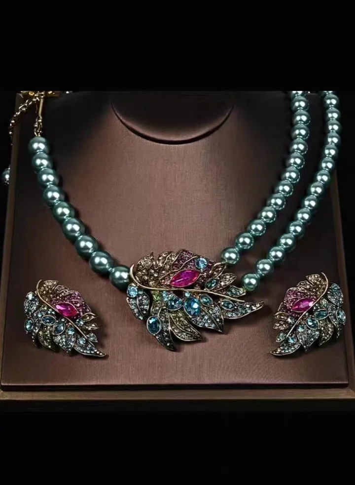 Vintage Glass Necklace And Earrings Set