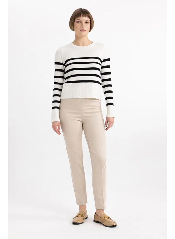 Woman Smart Casual Valentina-Cigarette Woven Trousers