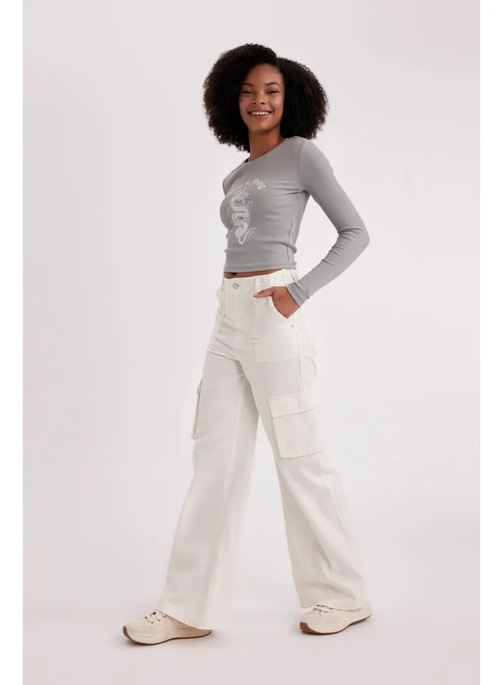 Woman Wideleg Cargo Woven Trousers