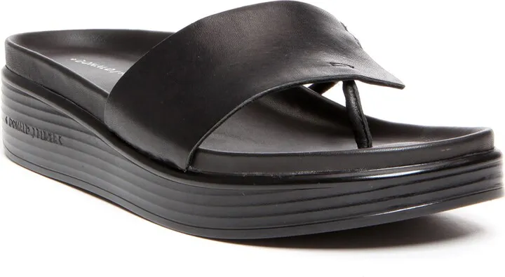 Donald J Pliner 'Fifi' Sandal