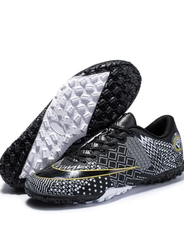 New High-Top Non-Slip Football Shoes