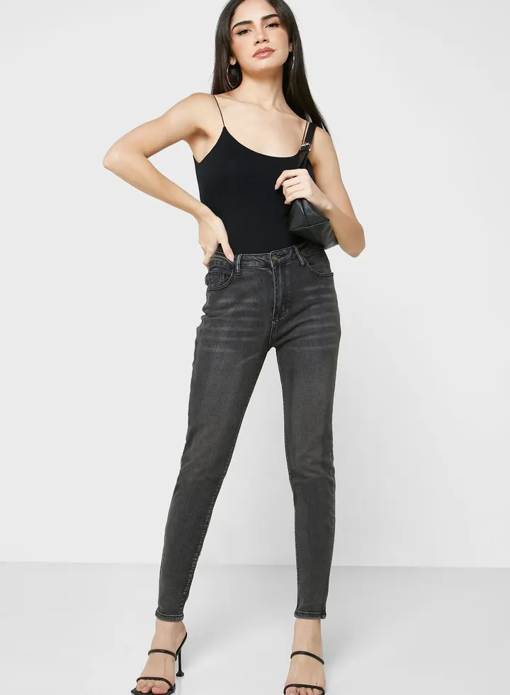 High-Waisted Fitted Jeans