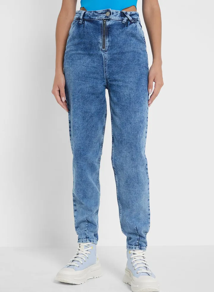 Tapered Jeans