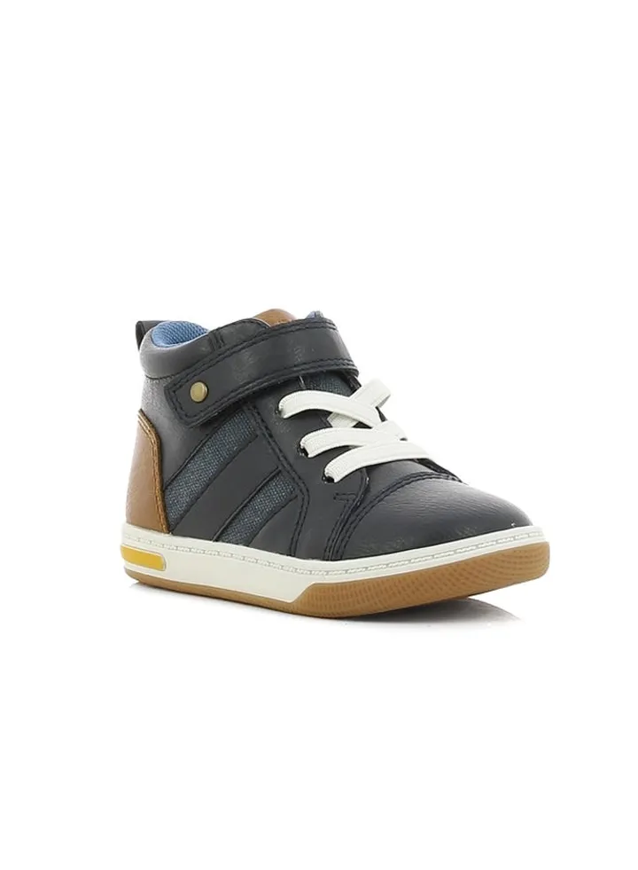 High Top Sneaker