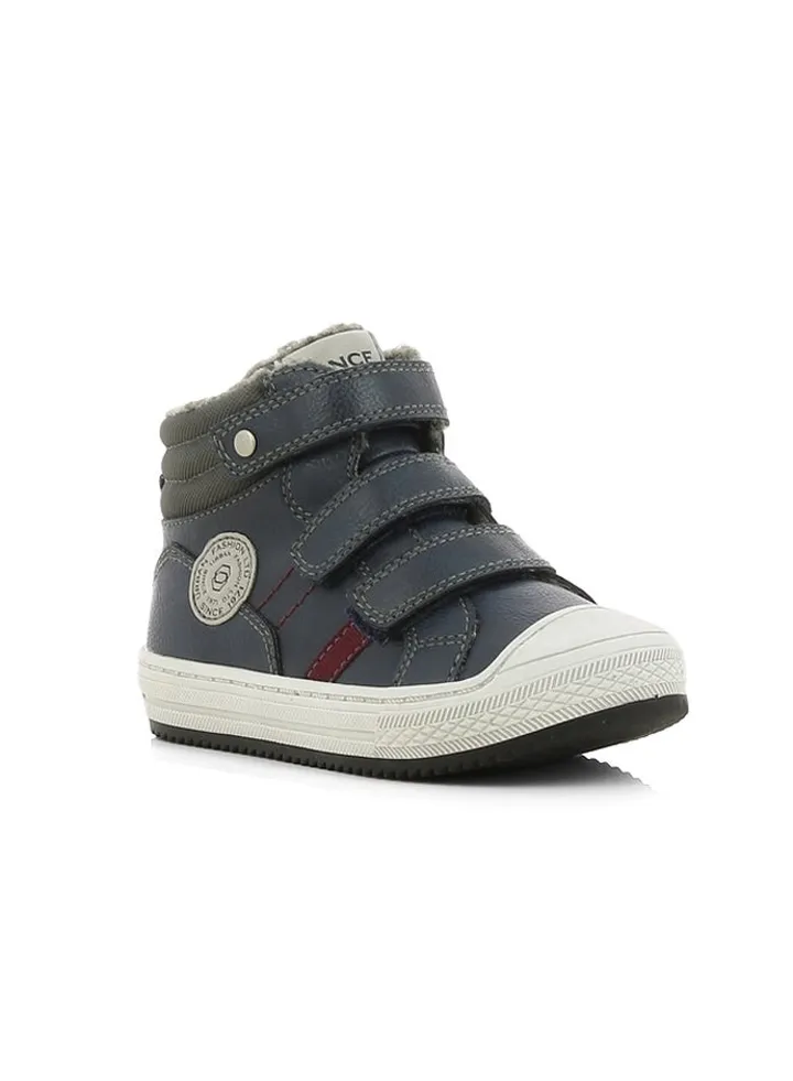 Low Top Sneaker
