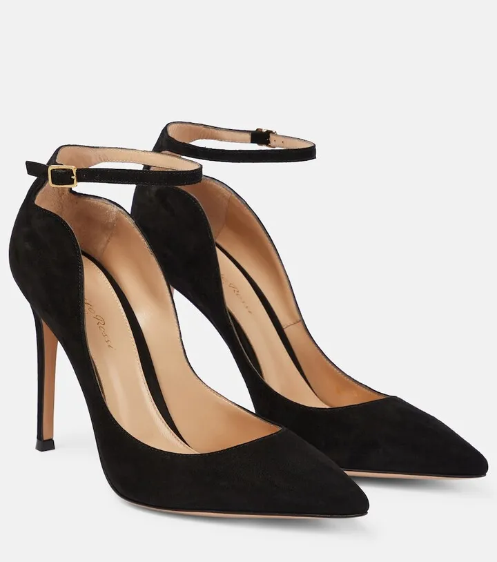 Suede pumps