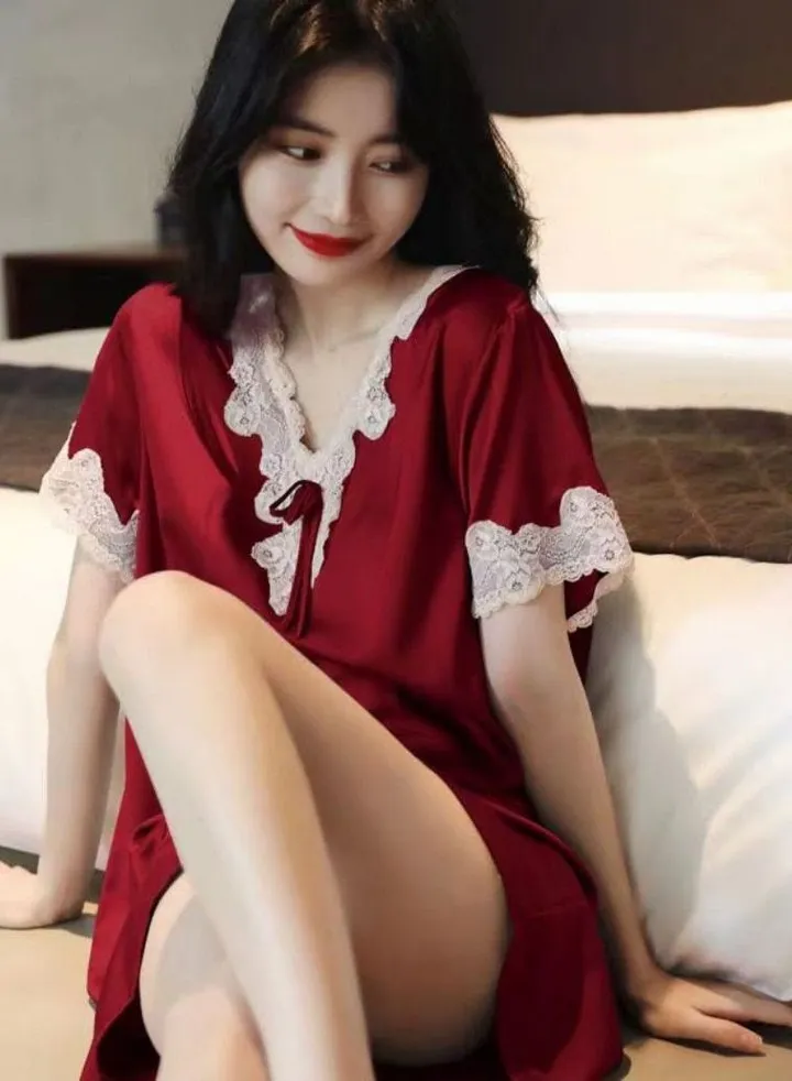 European and Korean style lace ice silk loose pajamas
