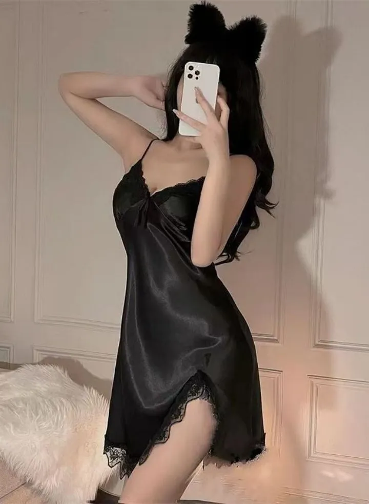 Lace ice silk suspender nightgown