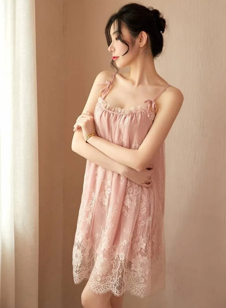 Mesh suspender nightgown