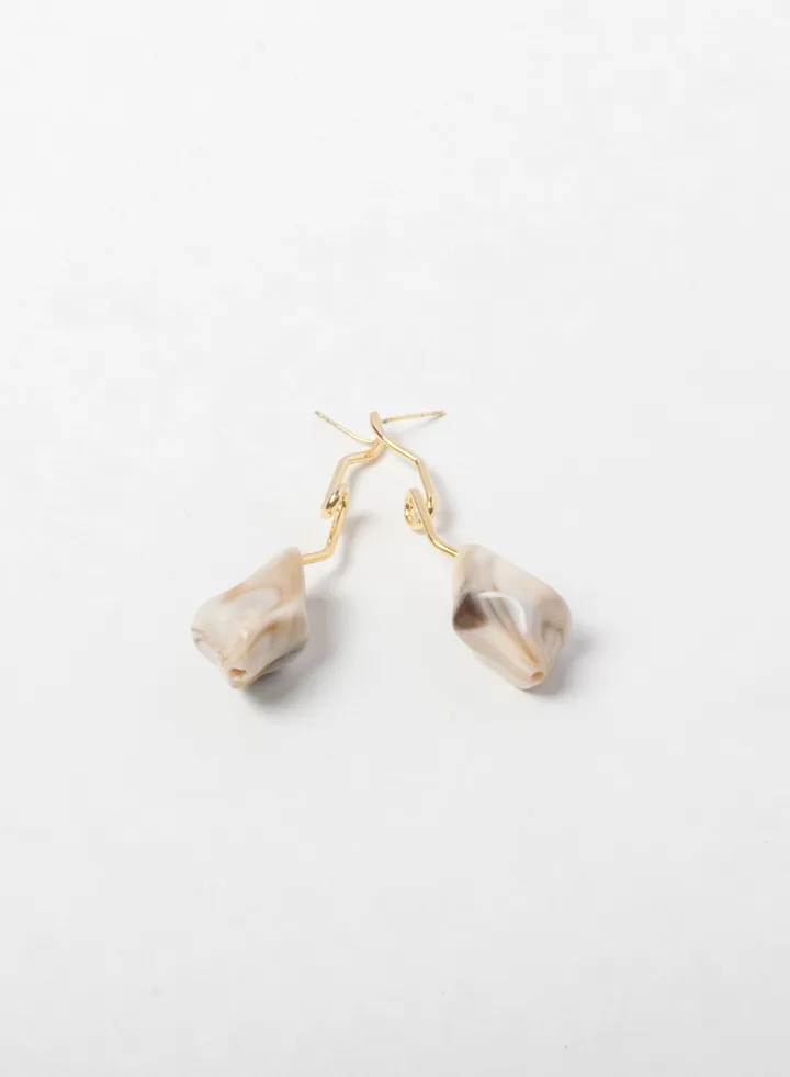 Casual Earring with browny stone pendant