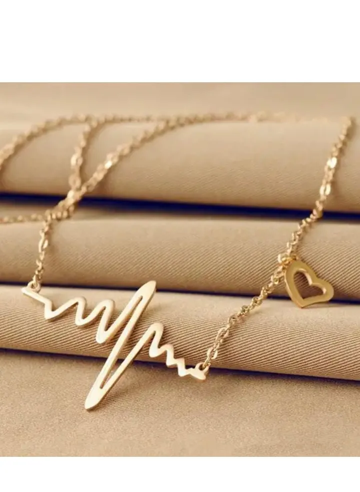 Thick gold necklace for jewelry