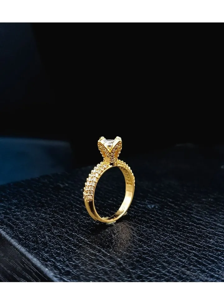 Elwa3d Women's Ring, Gold Plated, High Quality With Sparkling Zircon
