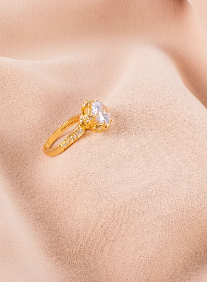 Chinese Gold Zirconic Ring Size 8/18