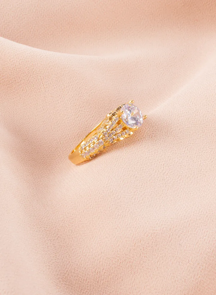 Chinese Gold Zirconic Ring Size 9/19