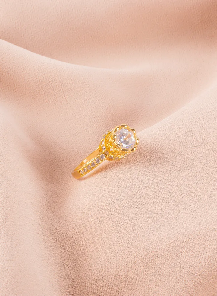 Chinese Gold Zirconic Ring Size 9/19