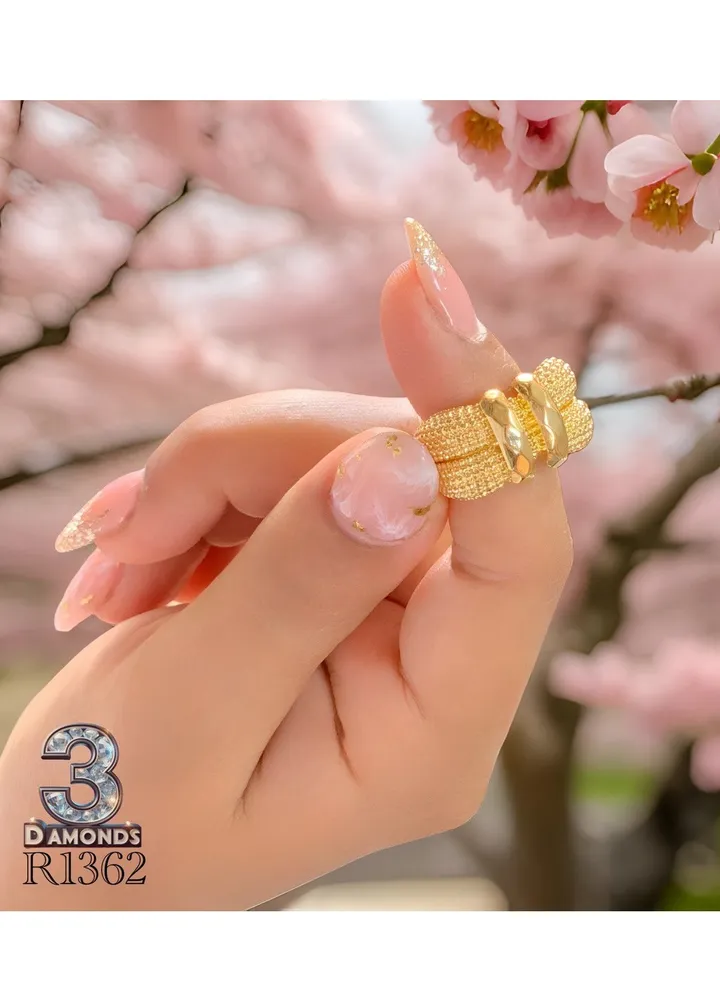 Women's Ring, Gold Plated, High Quality With Sparkling Zircon