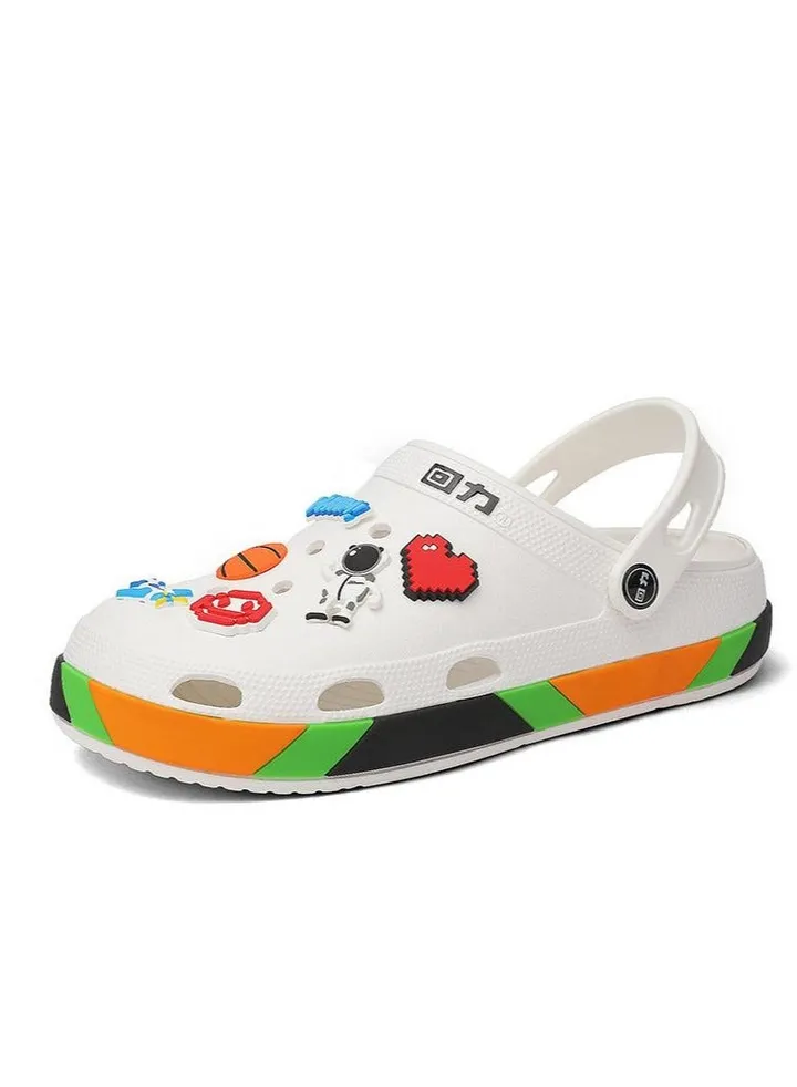Wearing Fashionable And Anti Slip Thick Soled Perforated Shoes Indoors And Outdoors