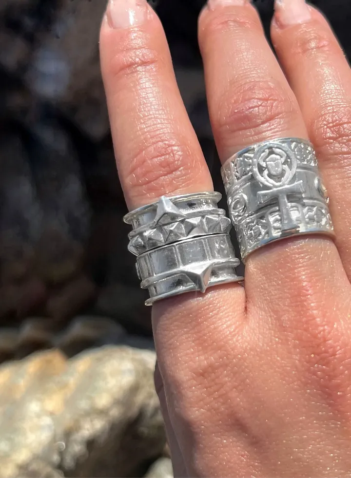 Ankh pyramid royal ring