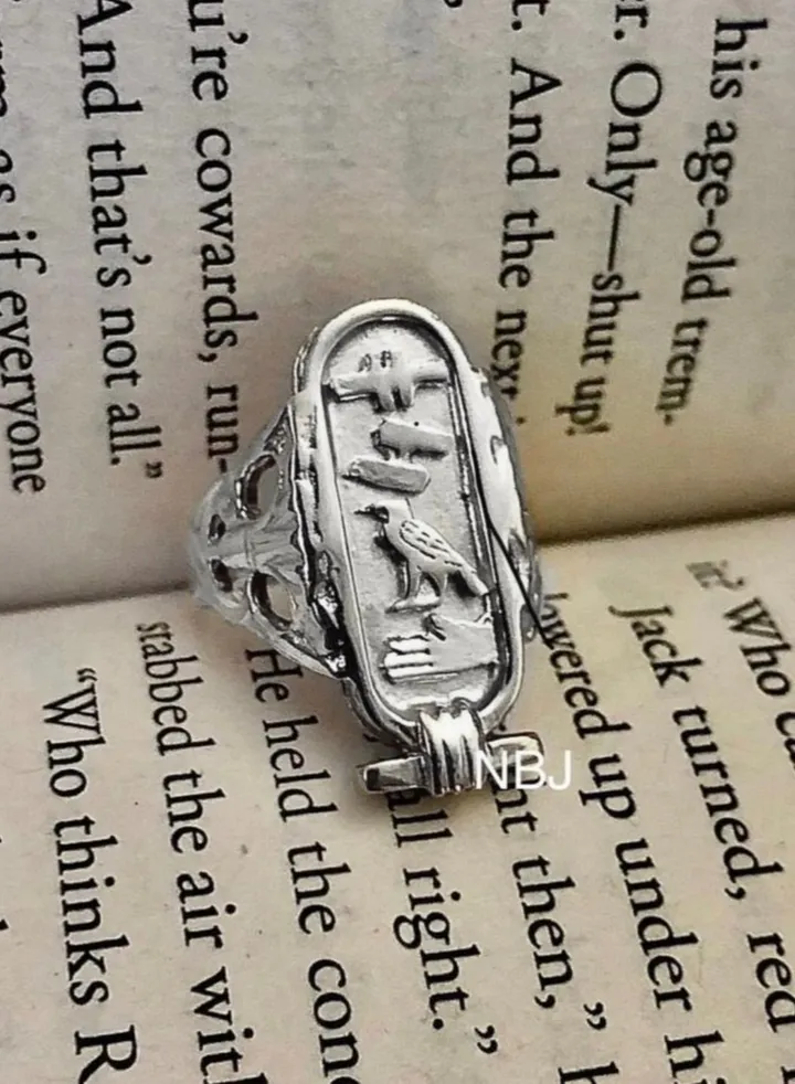 Customize your name/ cartouche ring