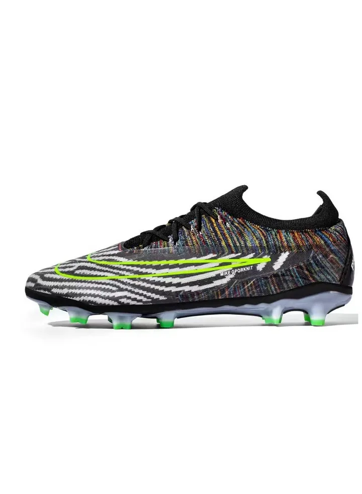 New Anti Slip Low Top Football Shoes