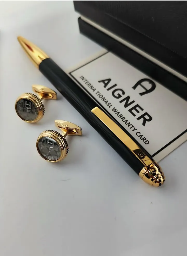 A set of Aigner pen and cuff