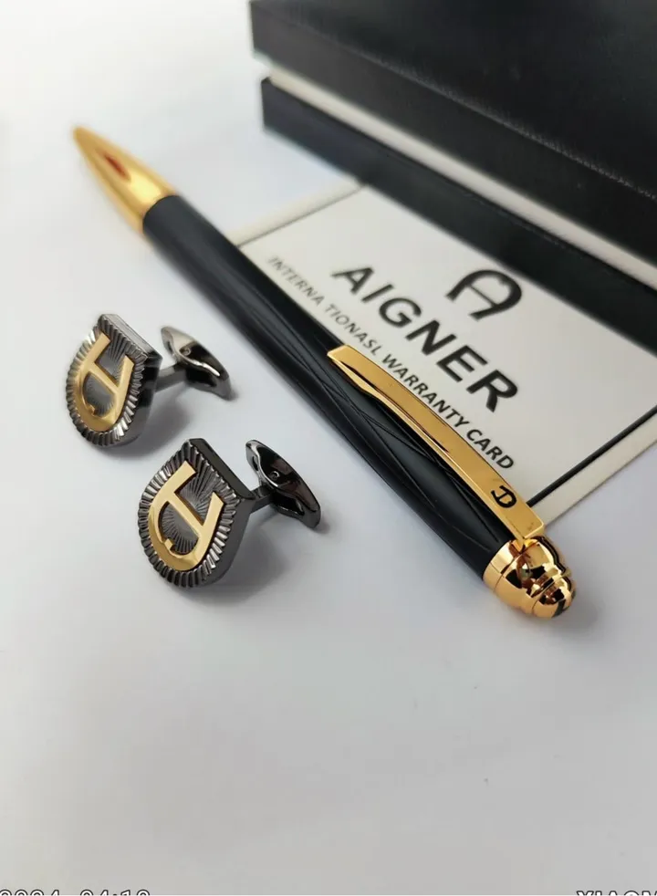 A set of Aigner pen and cuff