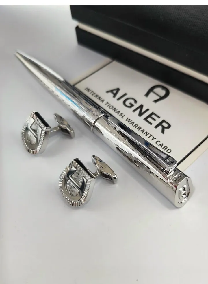 A set of Aigner pen and cuff