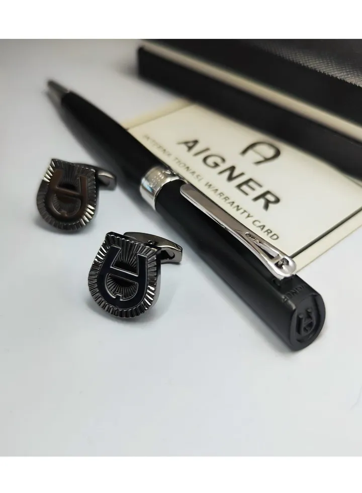 A set of Aigner pen and cuff