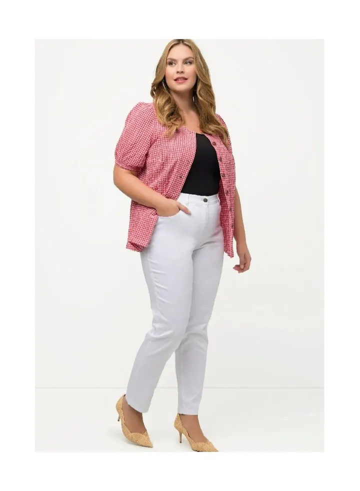 Straight leg jeans in lightweight