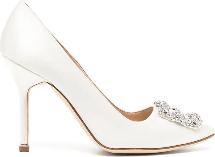 Hangisi satin pumps