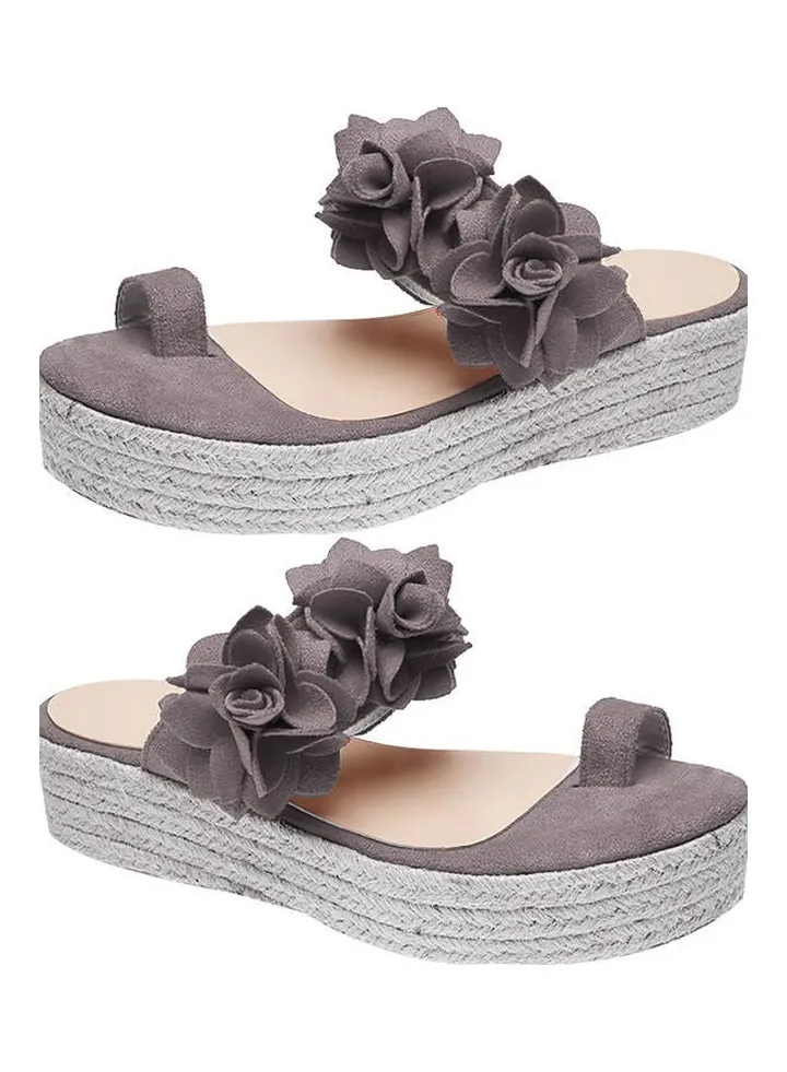 Flowers Details Toe Loop Wedge Sandals Grey