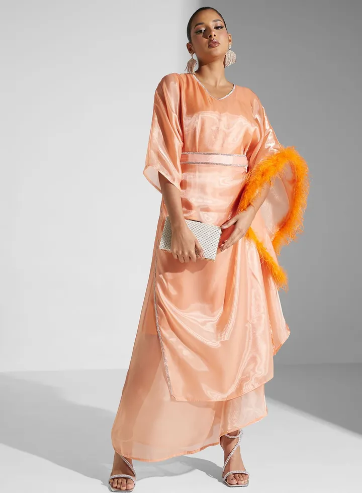 V-Neck Belted Fur Detail Dress