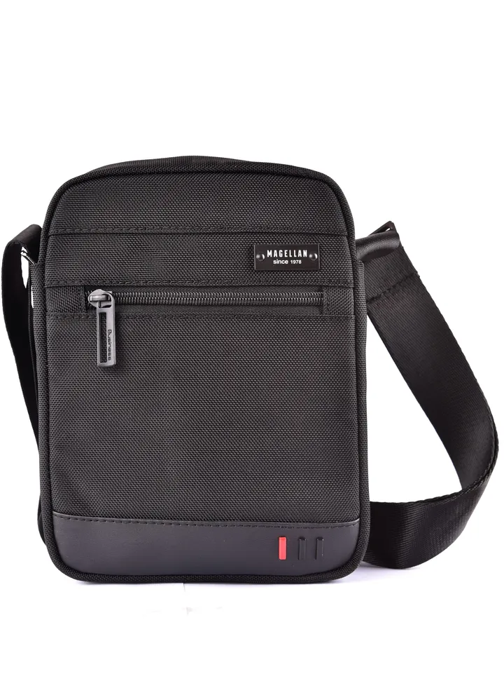 Practical shoulder bag from Magellan