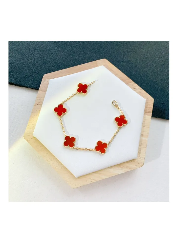18K Gold Clover Carnelian Necklace