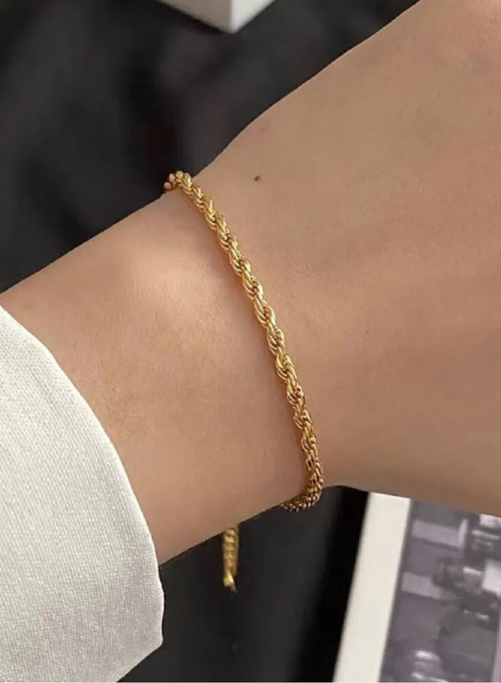 Elegant 18k Gold Plated Bracelet For Women