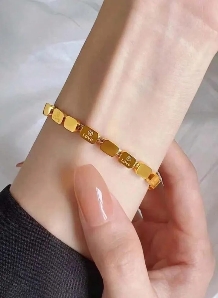 Elegant Gold Plated Stainless Steel Bracelet For Women