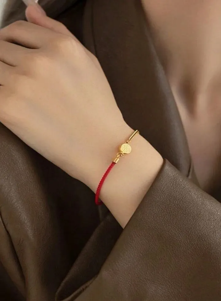 Elegant Gold Plated Stainless Steel Bracelet For Women