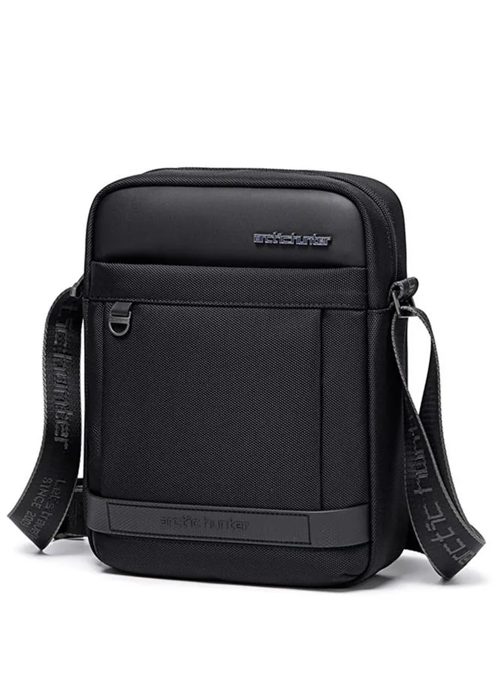 K00162 Large Capacity Water Resistant Crossbody Bag Sling Chest Bag, Black