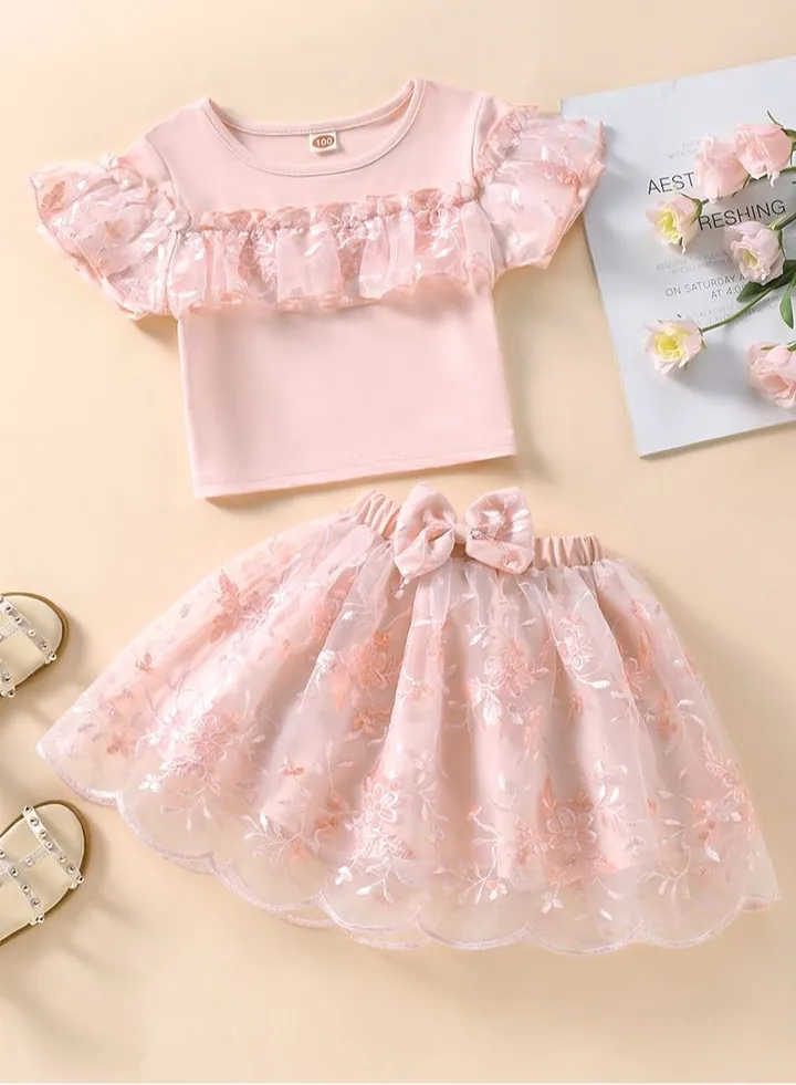 Children's Clothing Girls Shortsleeved Stitching Lace Top Mesh Embroidered Wavy Skirt Two piece Set