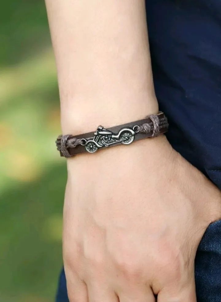 Trendy Fashionable Bracelet For Men High Quality