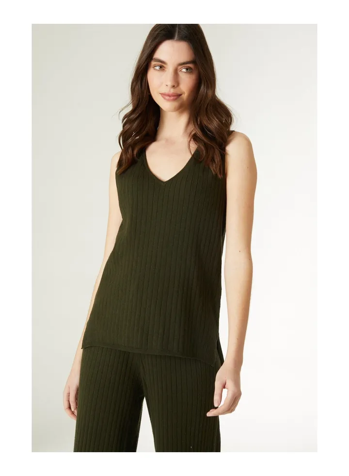 Ribbed Knitted Vest