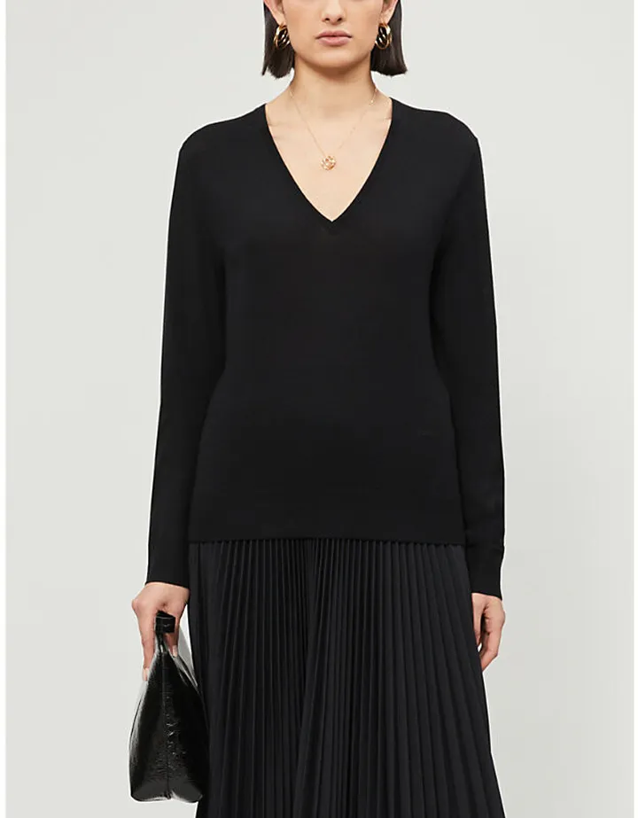 Womens Black V-neck erino Wool Jumper