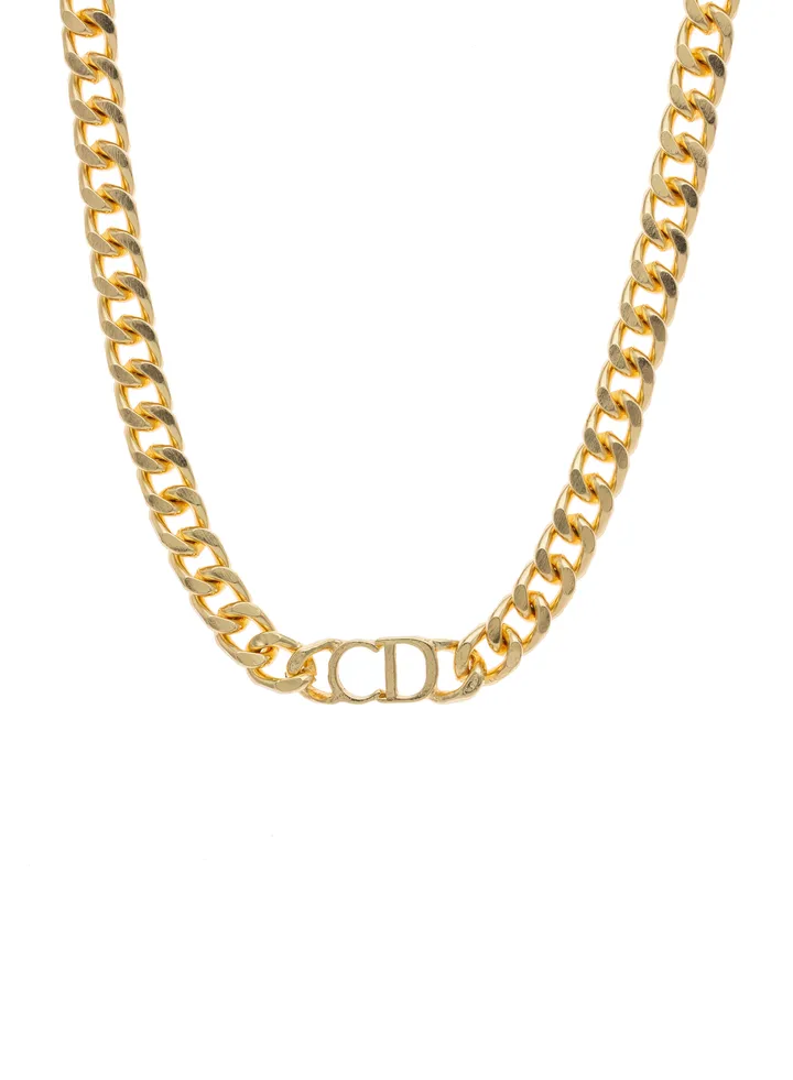 Wide chain necklace