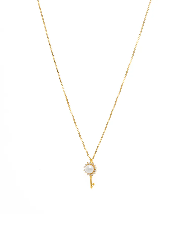 A key pendant necklace decorated with pearl