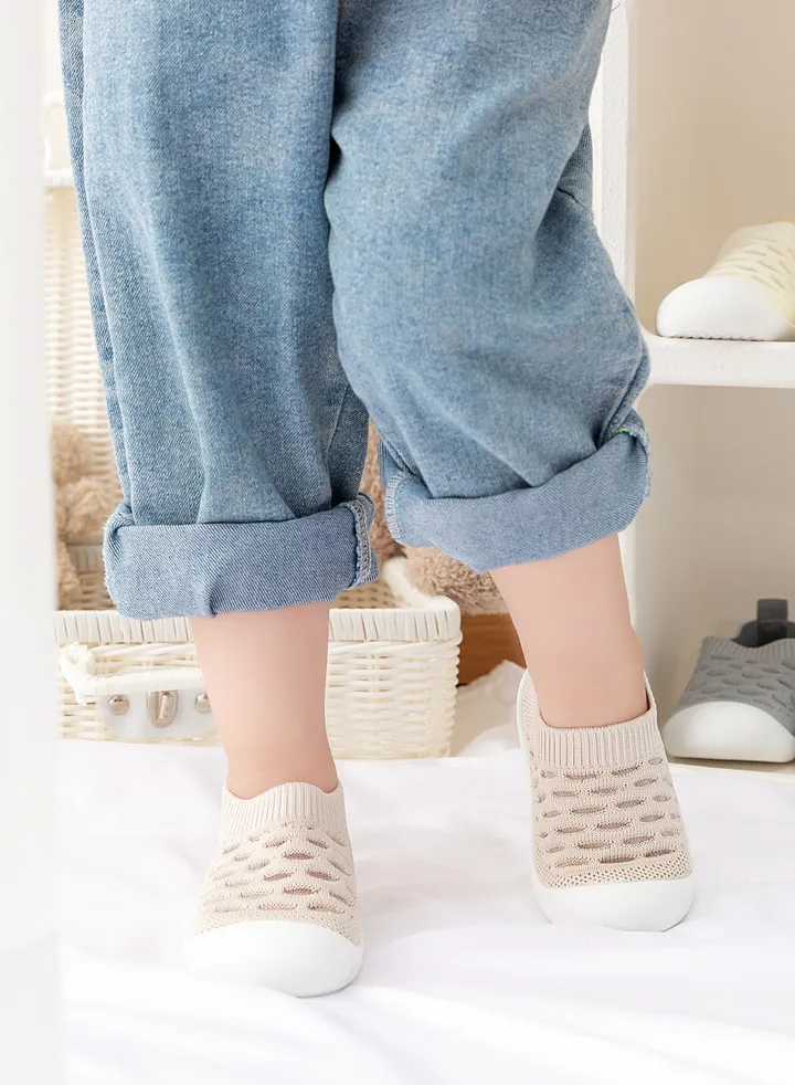 Trainers for Infant Toddler Boys Girls Shoes Breathable Mesh Soft Sole Lightweight Safer Non-Slip Toddler Sneakers Baby First Walking Shoes 6 - 36 Months